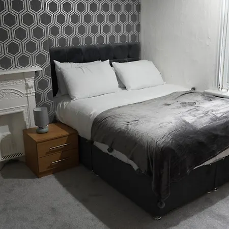 Dean House Apartment *